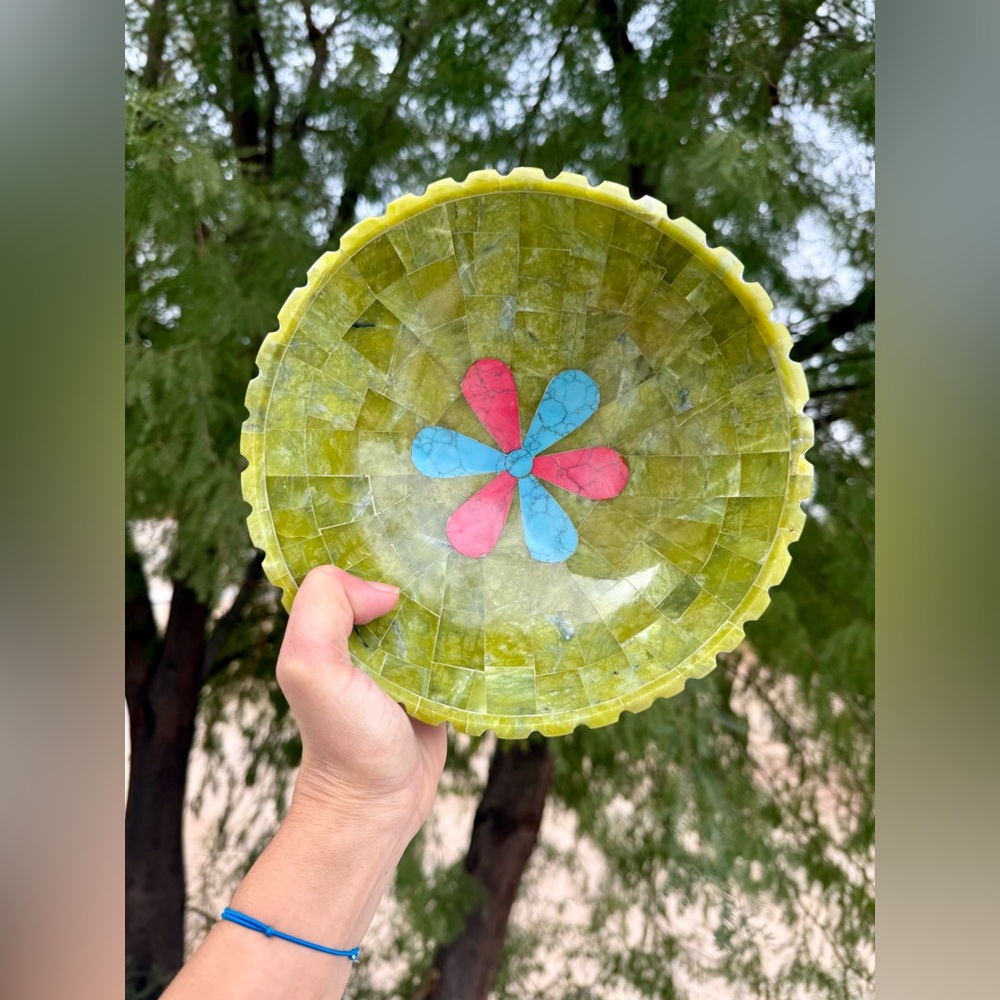 Serpentine bowl with Turquoise - Picture 2 of 6